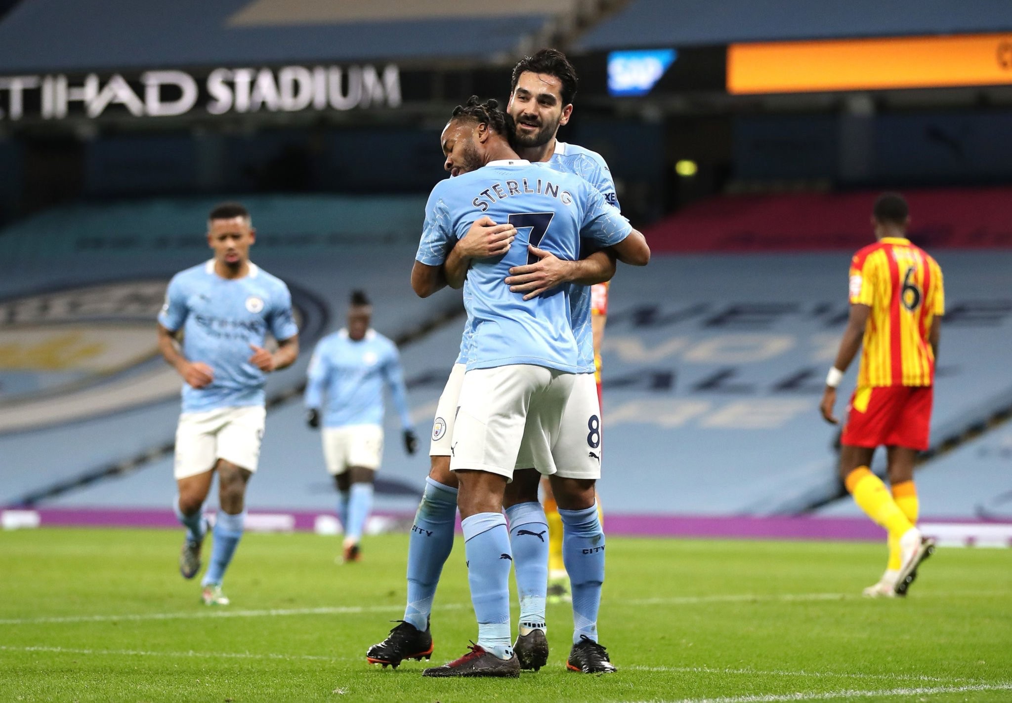 的凌空侧钩 的凌空侧钩